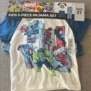 NEW 3T Marvel Superheroes Blue and White Pajama Set